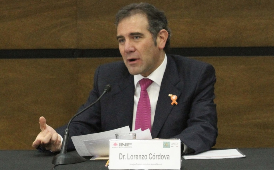 El titular del INE, Lorenzo Córdova, en una reunión. (Cuartoscuro / Archivo)