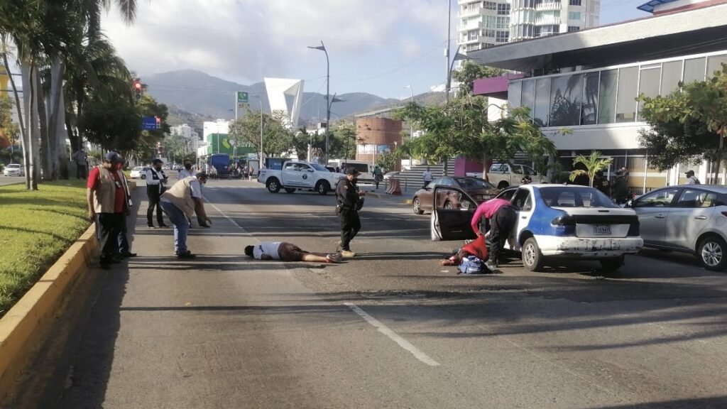 Ataque Armado En Plena Zona Turística De Acapulco Deja Un Muerto Y Un ...