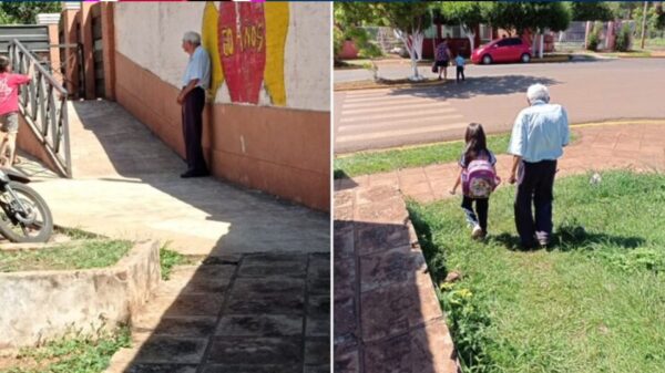 Abuelito acompaña todos los días a su nieta y la espera afuera de la escuela