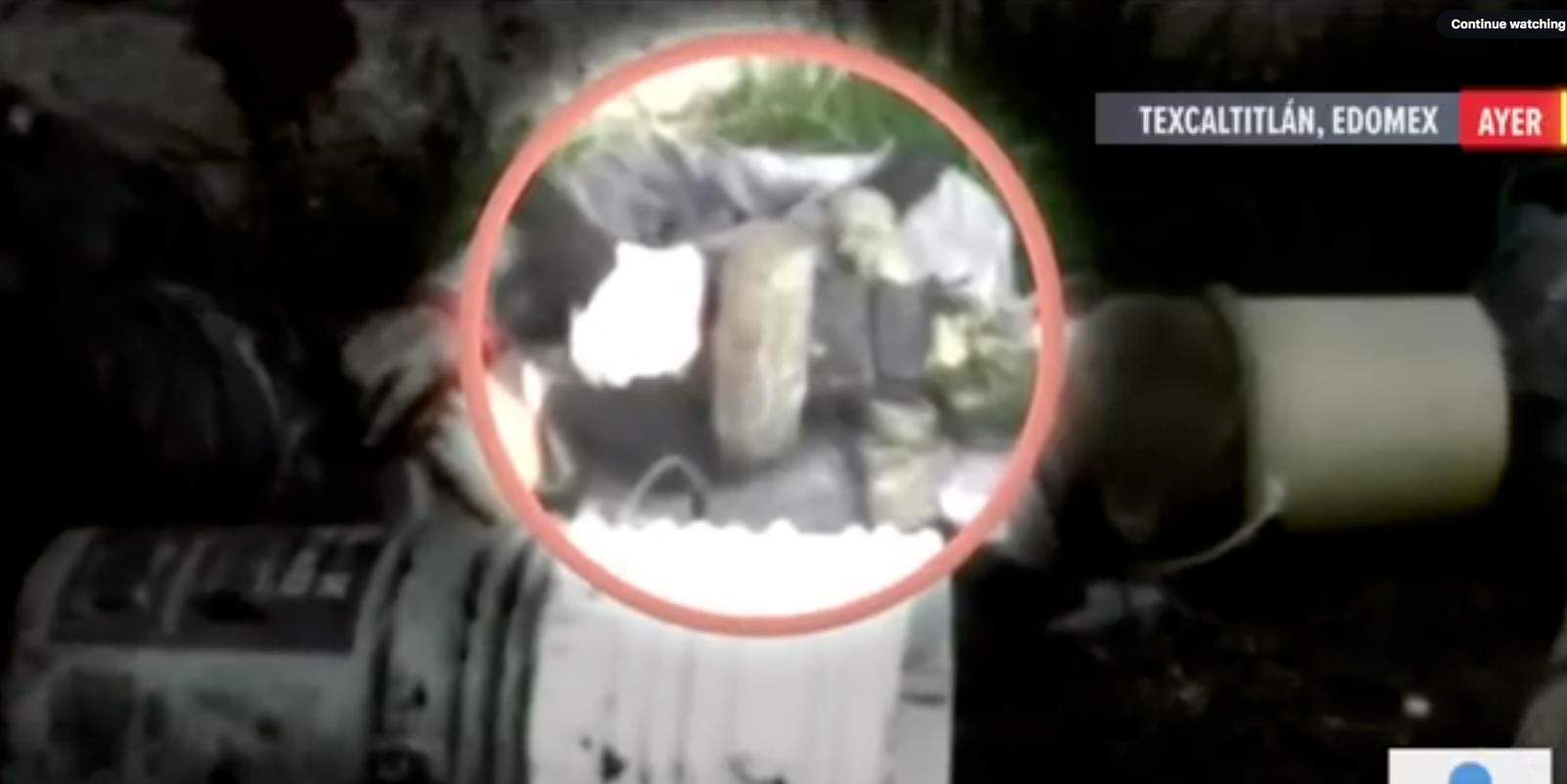 Difunden imágenes del mono vestido de sicario que fue asesinado durante el enfrentamiento en Texcaltitlán