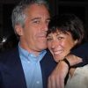 Ghislaine Maxwell es sentenciada a 20 años de prisión por ayudar a Jeffrey Epstein a abusar de menores de edad