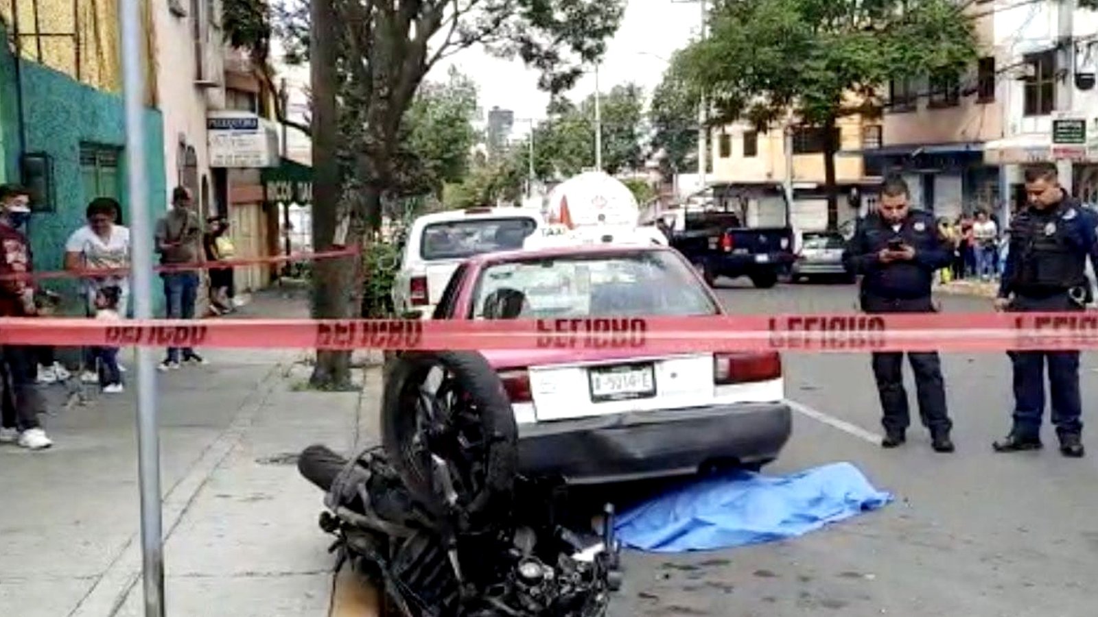 Muere motociclista tras terrible accidente en calles de la alcaldía Álvaro Obregón