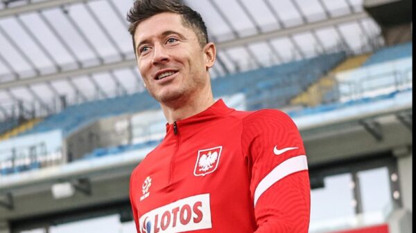 Robert Lewandowski ya es jugador del Barcelona y revelan cuánto ganará el delantero polaco