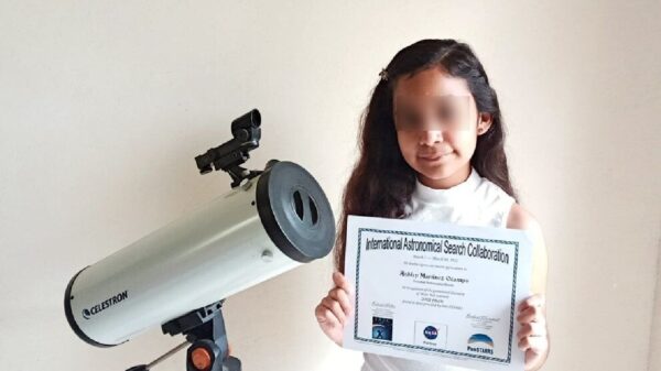 Niña mexicana descubre asteroide y como premio la NASA lo bautizará con su nombre