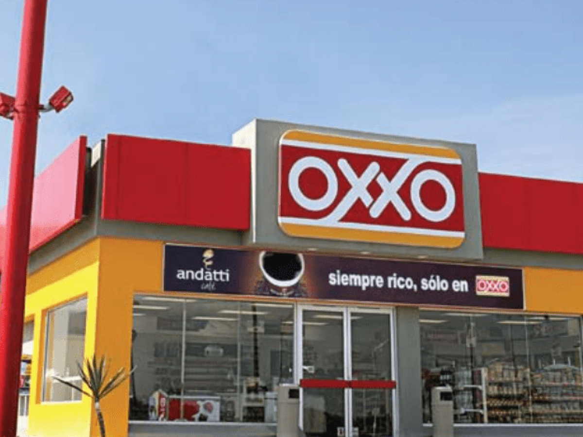 Con todo y la inflación, mexicanos gastan más en Oxxo; Femsa dispara ganancias