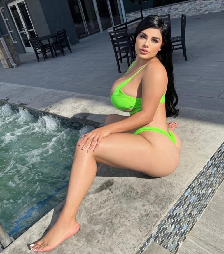 Vianey Frías La influencer mexicana que te hará perder el control con