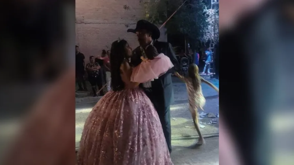 Quinceañera se desvanece en pleno baile en Coahuila y horas después muere