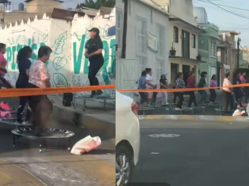 Mujeres cierra una calle en Iztapalapa para armar su clase de brincolín y son exhibidas en video