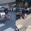 ¡Al dar con todo al jale! Perrito abordo de un scooter acompaña a su dueño a trabajar