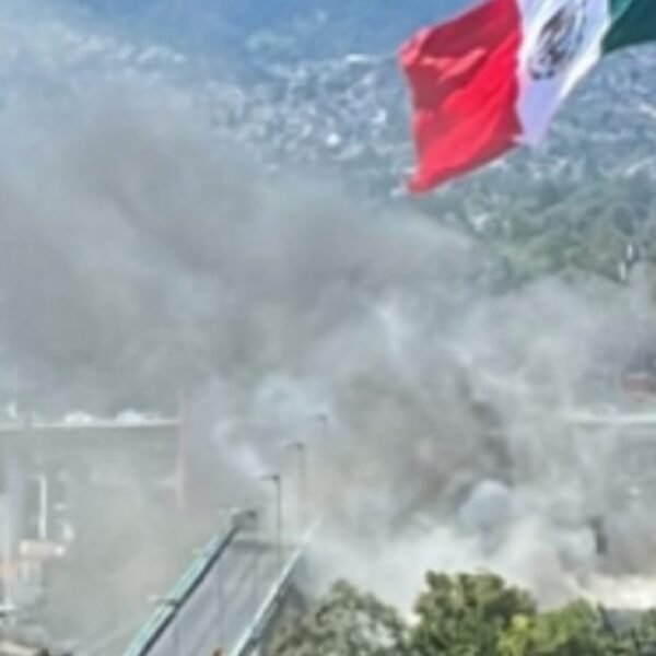 Bomberos señala que el incendio en Galerías El Triunfo de la CDMX ya ...