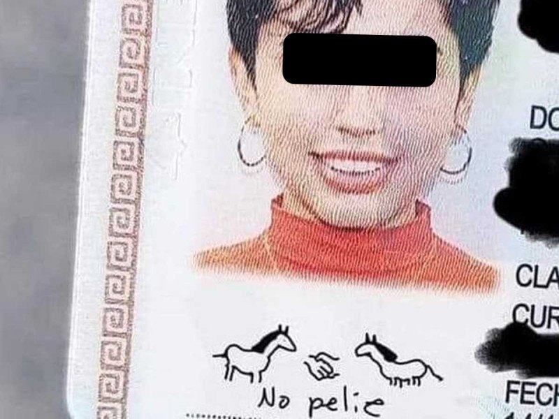 "No pelie": Joven comparte firma de su INE y se vuelve viral