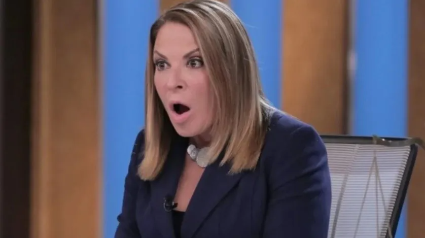 La Doctora Polo de Caso Cerrado se luce en bikini a sus 63 años y así luce