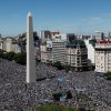 Argentina en crisis: gobierno busca opciones para frenar el desplome y devaluación del peso