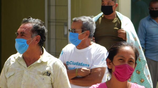Nuevo León regresa al uso obligatorio de cubrebocas en lugares cerrados