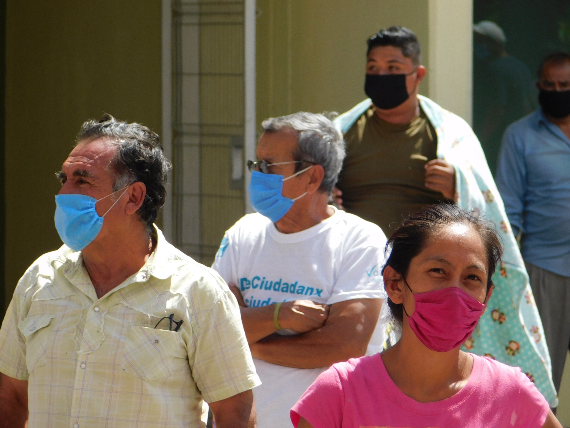 Nuevo León regresa al uso obligatorio de cubrebocas en lugares cerrados