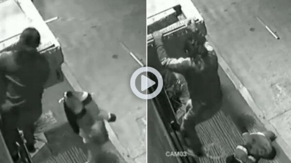 VIDEO: ¿El Grinch de Chalco? Hombre se roba un Santa Claus inflable de una escuela