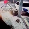 VIDEO: Hombre finiquita a ladrones con patada voladora ¡al estilo de Jackie Chan!