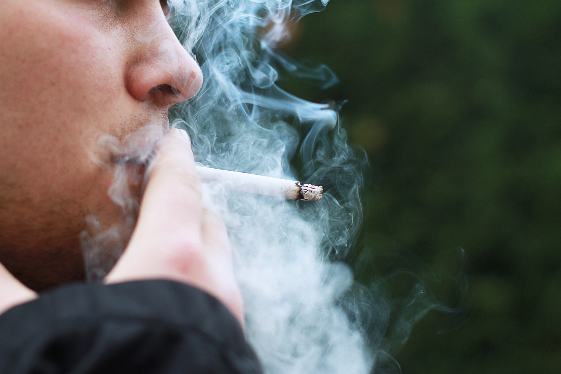 Ley antitabaco: Entran en vigor nuevas restricciones para fumadores