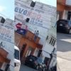 VIDEO: Policía abate a sujeto que lo amenazó con un machete