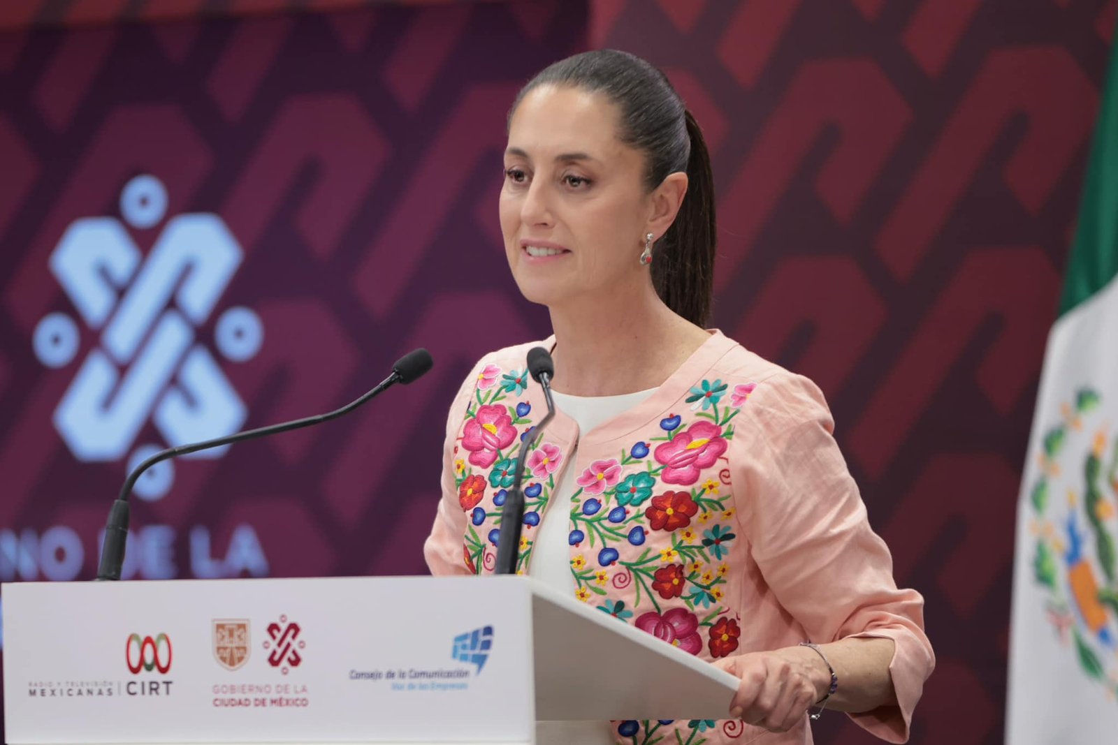 Claudia Sheinbaum busca regulación para la renta de departamentos o casas por aplicaciones