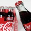 ¿Por qué la Coca-Cola de vidrio sabe mejor que en lata o plástico?