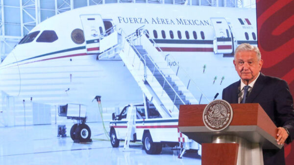 AMLO asegura que hay una posibilidad de vender el avión presidencial