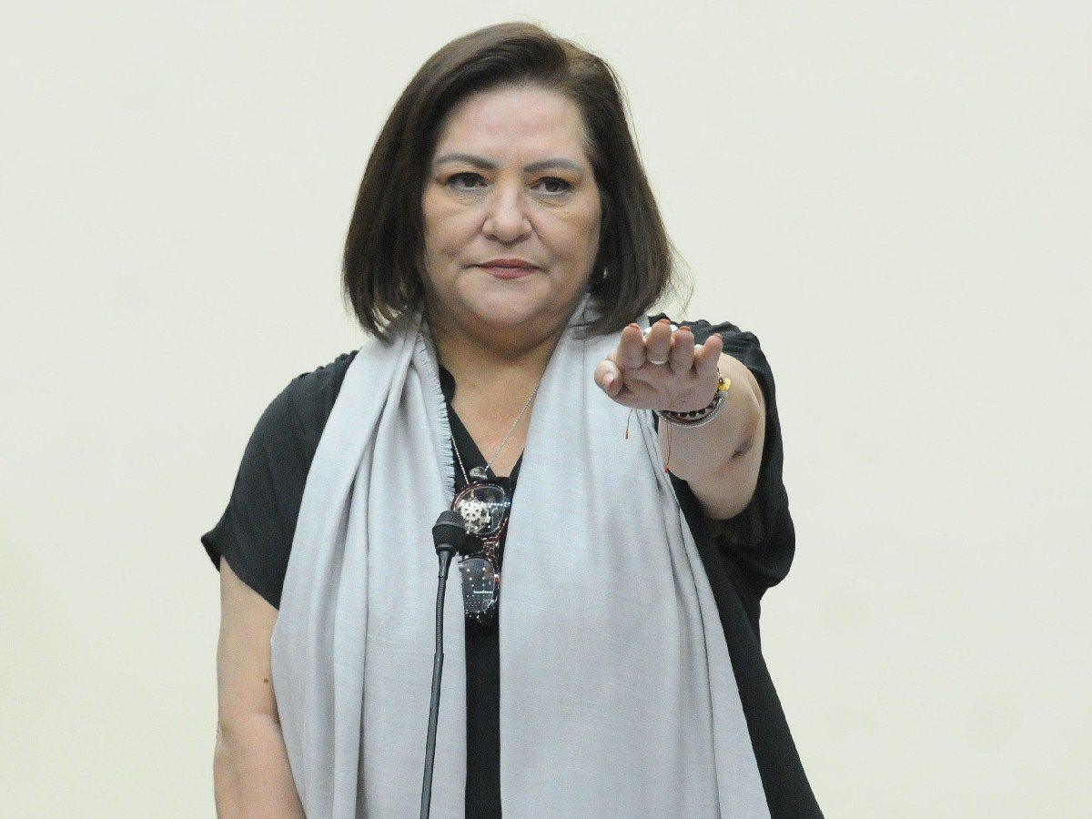 La presidenta del INE se baja el sueldo y revelan cuánto recibirá al mes