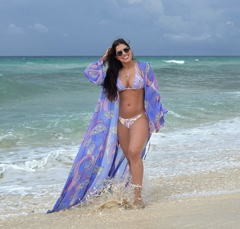 La Actriz Tania Lizardo Esta Viviendo Al Máximo Su Embarazo En La Playa Foto México Ya 3912