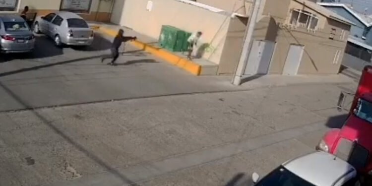 VIDEO: Empresario logra escapar de ser secuestrado y lo asesinan por la espalda