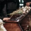 VIDEO: Mujer 'revive' en pleno funeral y las imágenes son aterradoras