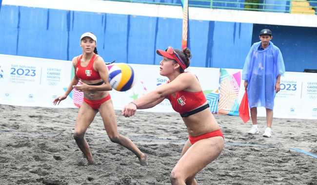 Atenas Gutiérrez y Abril Flores logran bronce en voleibol de playa de San Salvador 2023