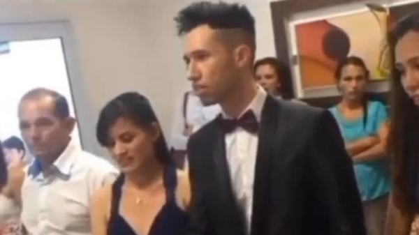 VIDEO: Mujer se hace la graciosa a punto de casarse y le cancelan la boda