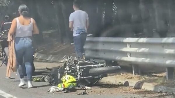 Difunden imágenes del terrible accidente de un motociclista en la México-Cuernavaca