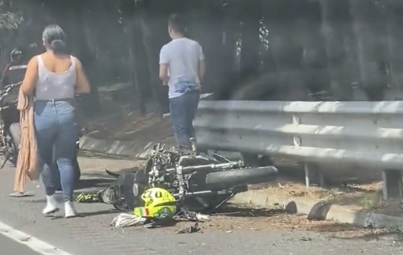 Difunden imágenes del terrible accidente de un motociclista en la México-Cuernavaca