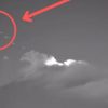 VIDEO: Captan cerca de 18 objetos voladores saliendo del del Popocatépetl