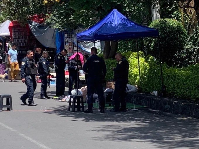 Asesinan a comerciante en pleno tianguis de la colonia Héroes de Padierna en Tlalpan