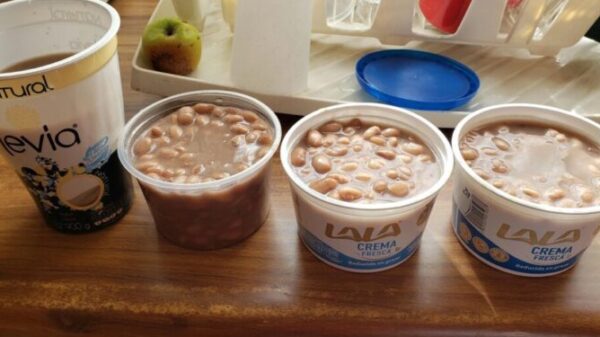 ¡Cuidado! Reutilizar los envases de yogur o crema para guardar frijoles podría ser muy peligroso