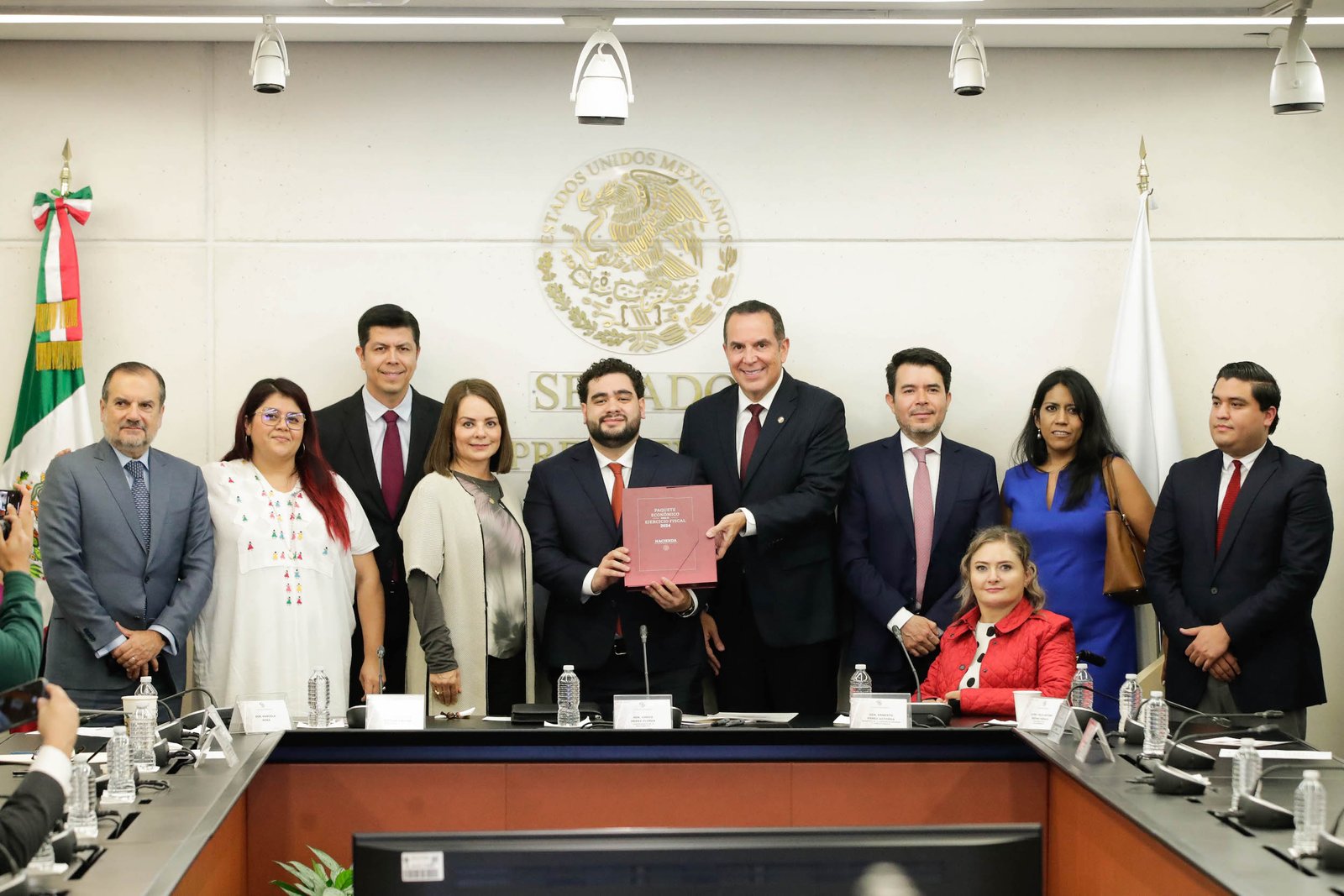 Recibe Senado de la República Paquete Económico para el Ejercicio Fiscal 2024