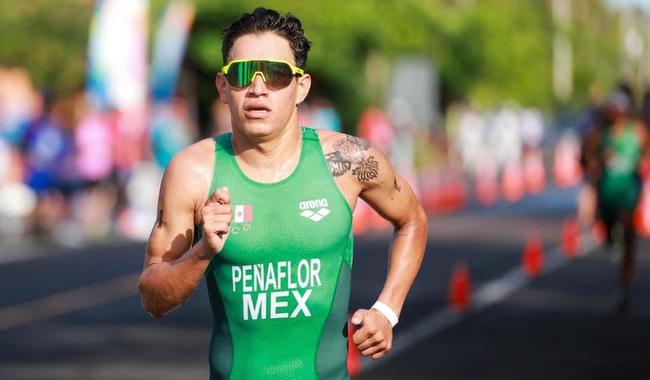 Aram Peñaflor se posiciona como mejor triatleta nacional en clasificación olímpica