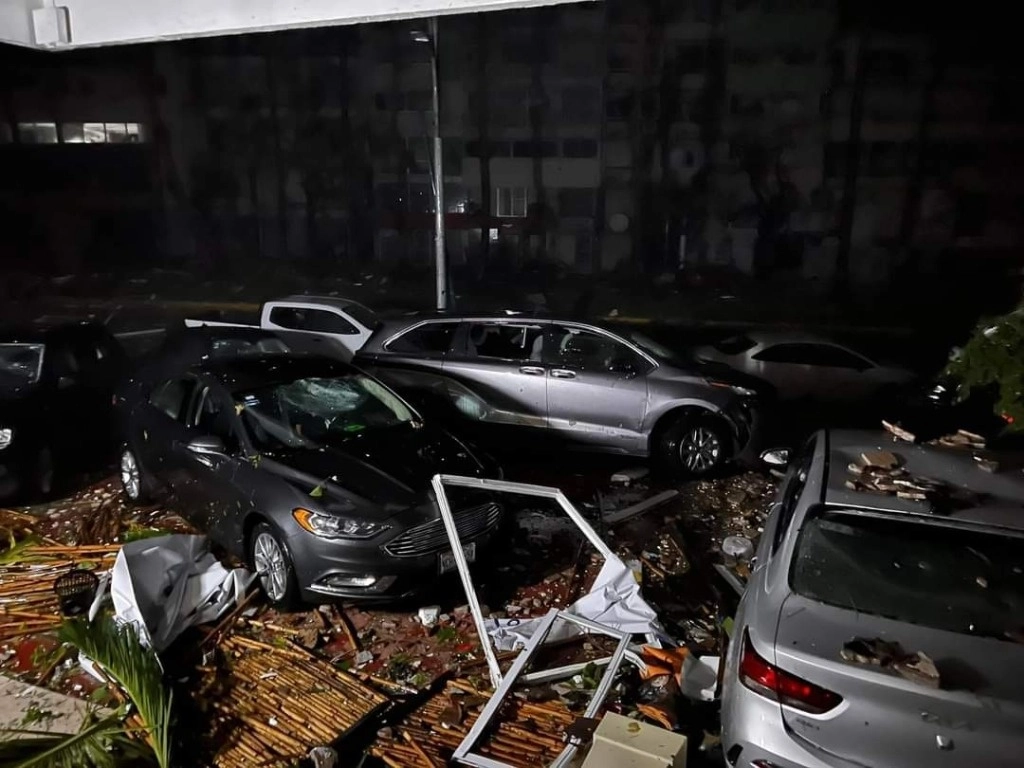 Huracán Otis arrasa y deja severos daños e inundaciones en Acapulco