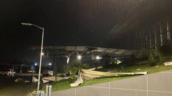 Aeropuerto Internacional de Acapulco suspende operaciones por afectaciones de huracán Otis