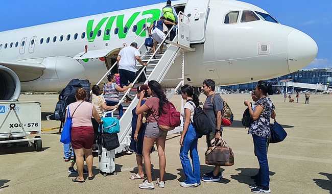 Primera jornada del puente aéreo humanitario para Acapulco por huracán Otis realizó 14 vuelos: SICT