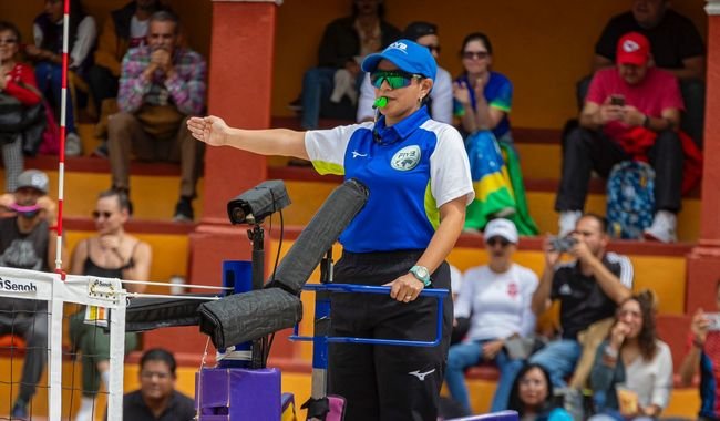 Marlene Hernández, primera árbitra mexicana de la historia con gafete FIVB