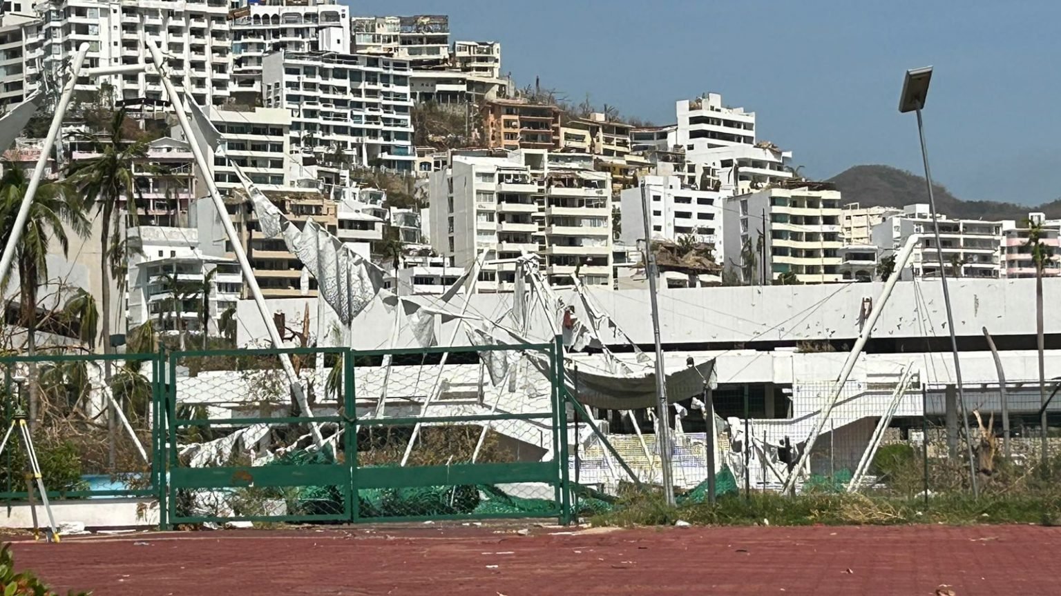 Mantiene Sict Puente Aéreo Humanitario En El Puerto De Acapulco Luego Del Paso Del Huracán Otis 3494