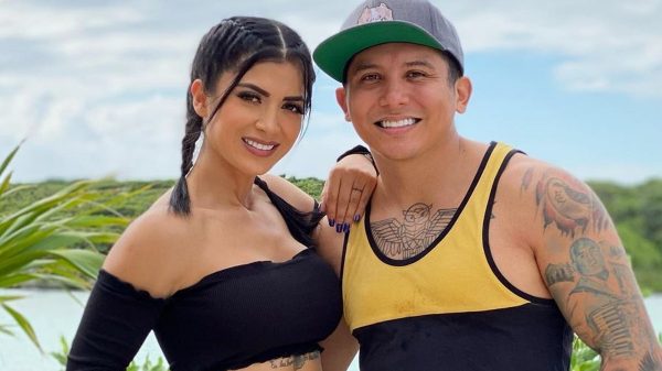 Edwin Luna comparte foto íntima de Kimberly Flores y el público le recuerda el pasado a su esposa