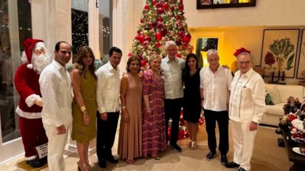 De fiesta con los Clinton: Peña Nieto reaparece en hotel de lujo de Punta Cana
