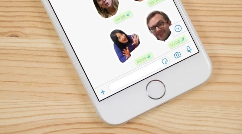 Ya puedes crear stickers en WhatsApp con tu iPhone pero hay una condición