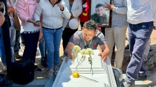 Despiden a Adriel con una misa en casa; así fue el adiós del niño que murió tras sufrir bullying en escuela de Hidalgo