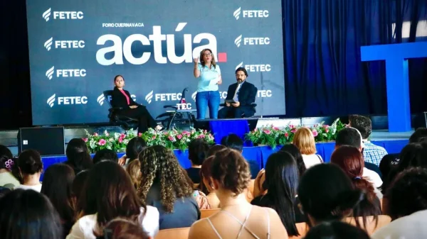 Luce Meza presentó su propuesta de gobierno ante es estudiantes del Teo de Monterrey campus Morelos