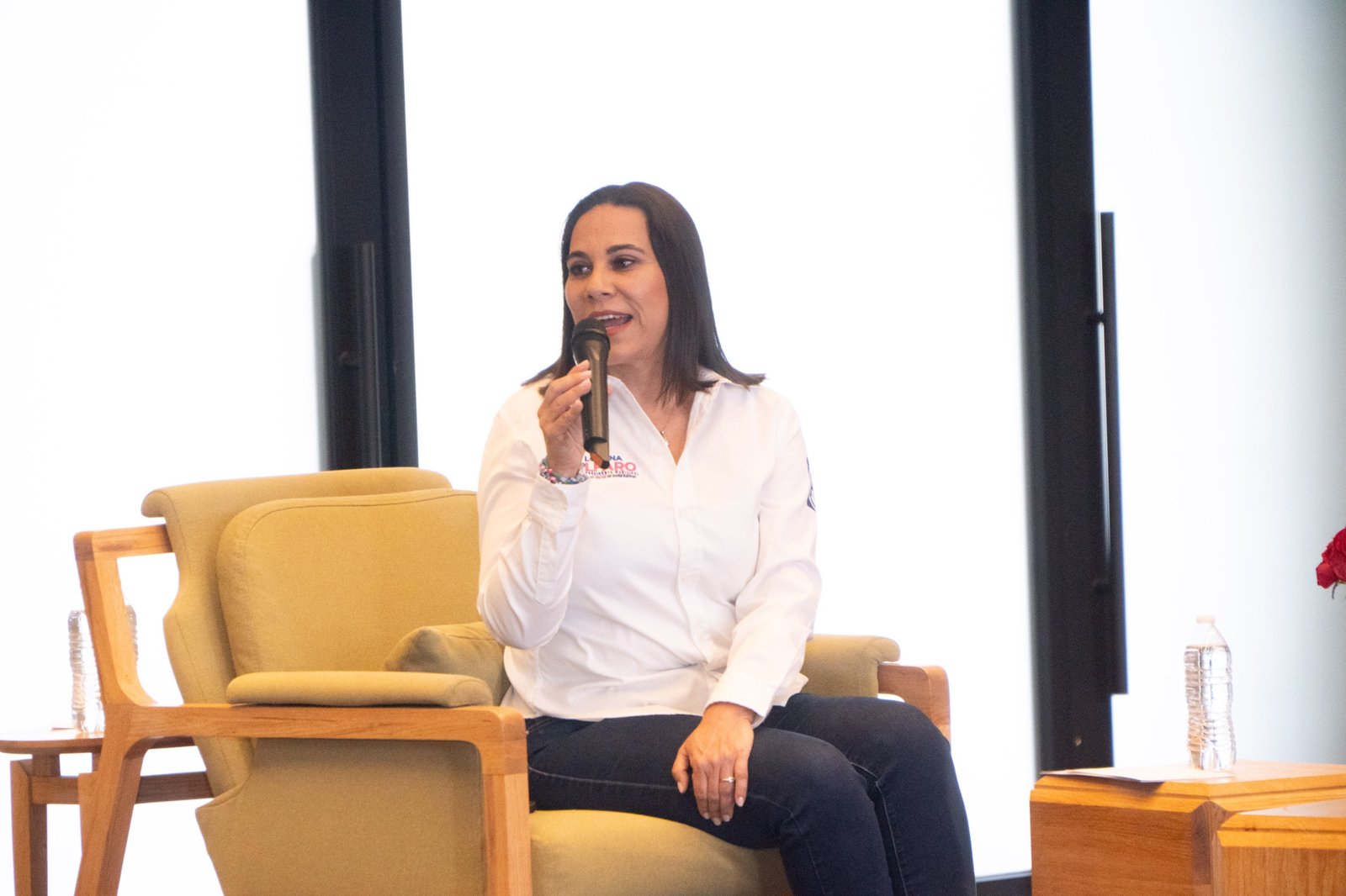 Lorena Alfaro reitera su compromiso con el sector de la construcción en Irapuato